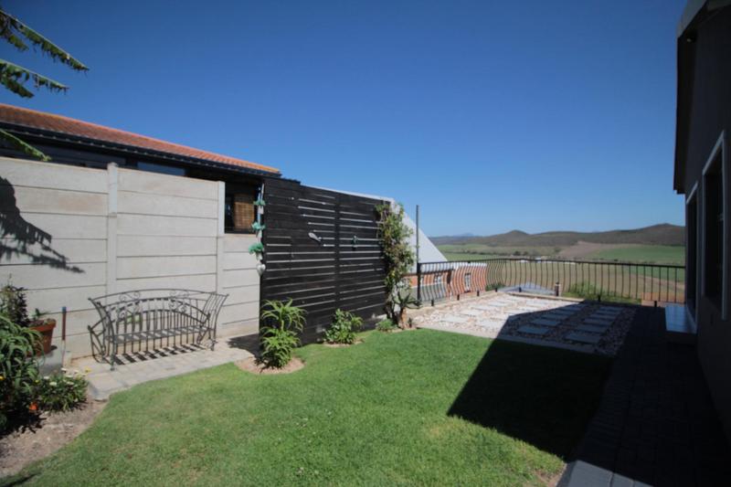 2 Bedroom Property for Sale in Reebok Western Cape